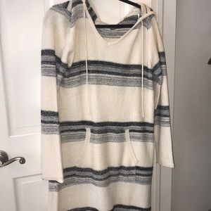 Sweater dress. Striped. Size large